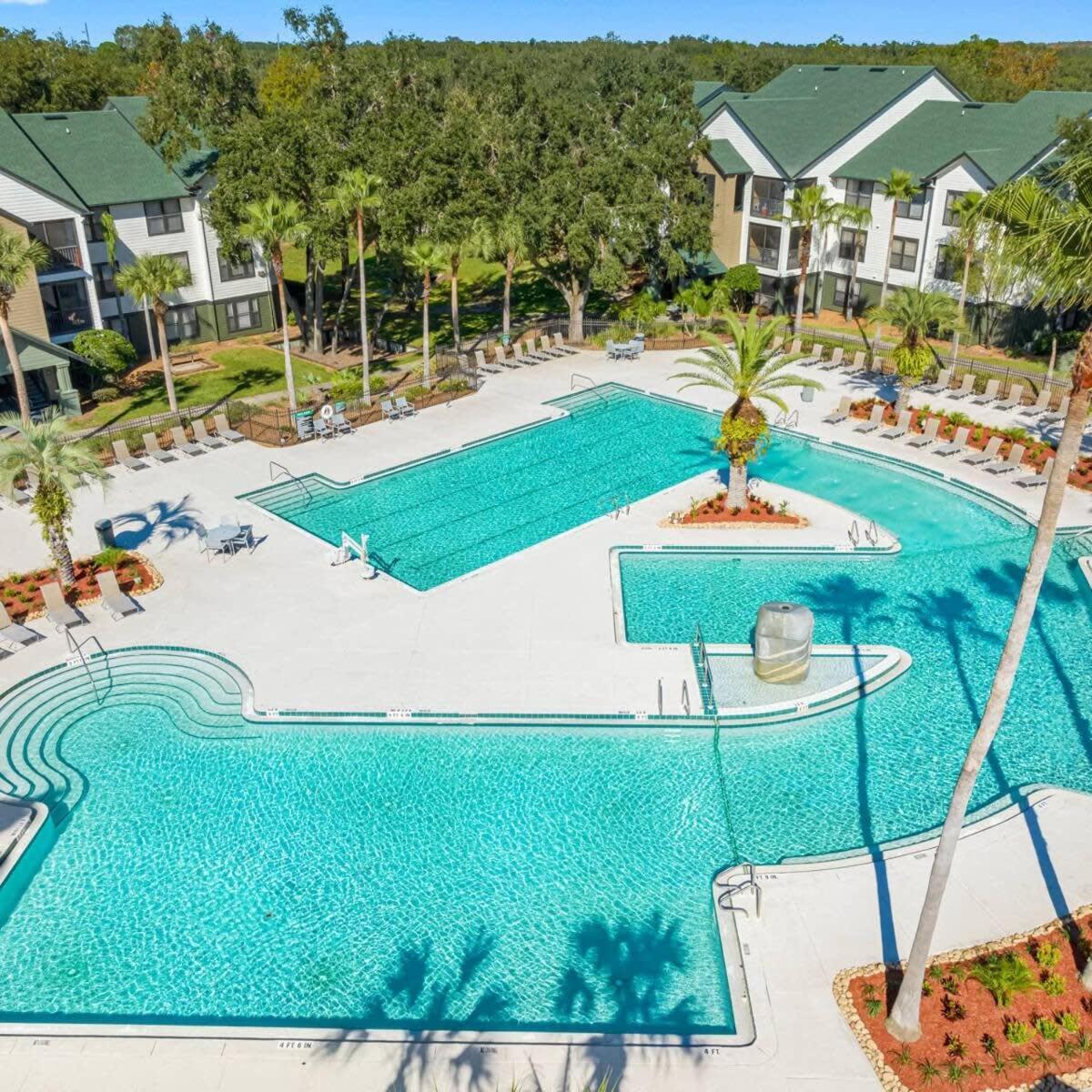 Budget Friendly Sleeps 8 Discounts Available Tampa Exterior photo